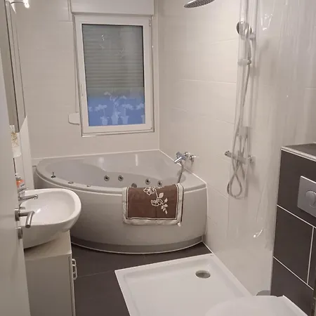 Apartment Monteur- Für 5 Pers Gartenhaus *