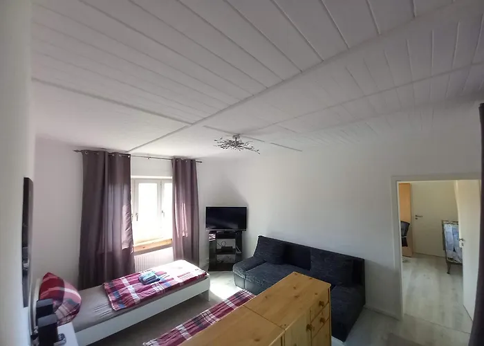 Monteur- Fuer 5 Pers Gartenhaus شقة